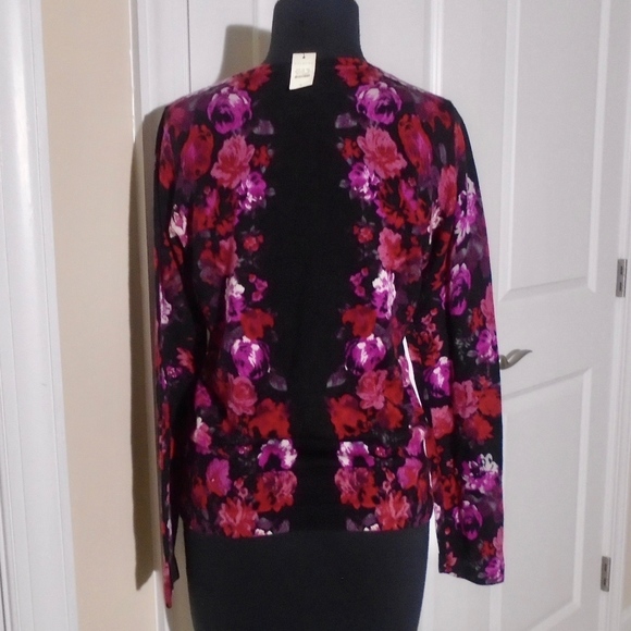 TALBOTS 100% Merino Wool Floral Print Cardigan NWT - Picture 4 of 5